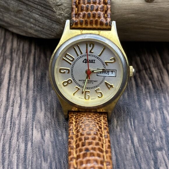 Vintage 4East Women's Watch Date Indicator Band Gold Tone New Battery - Picture 1 of 8